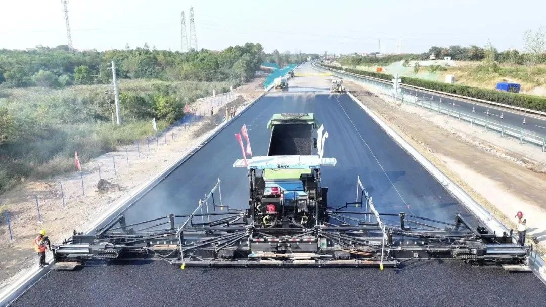 Cina Autostrade robot e droni 1