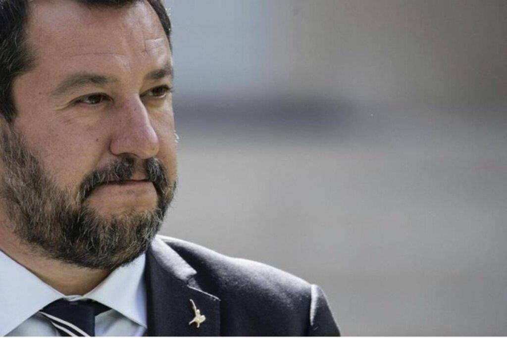 Lega, il vecchio Carroccio ‘bussa’ alla porta di Salvini: quel simbolo registrato in Belgio nel 2020