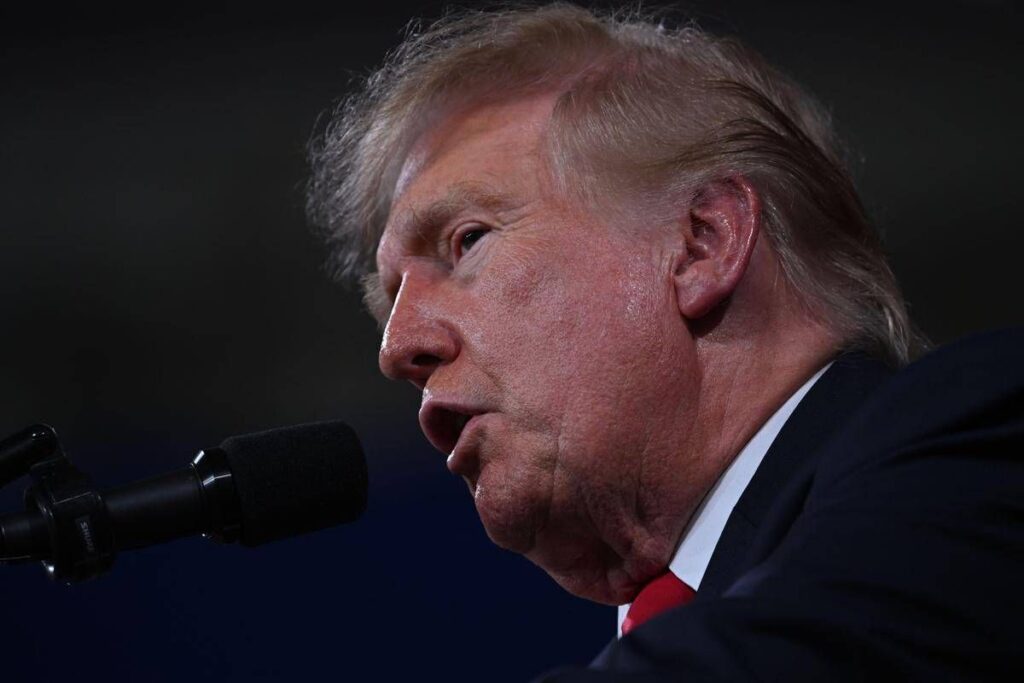 Cortei, Trump: “Chi crea problemi in Francia, Italia e Spagna odia questi Paesi”